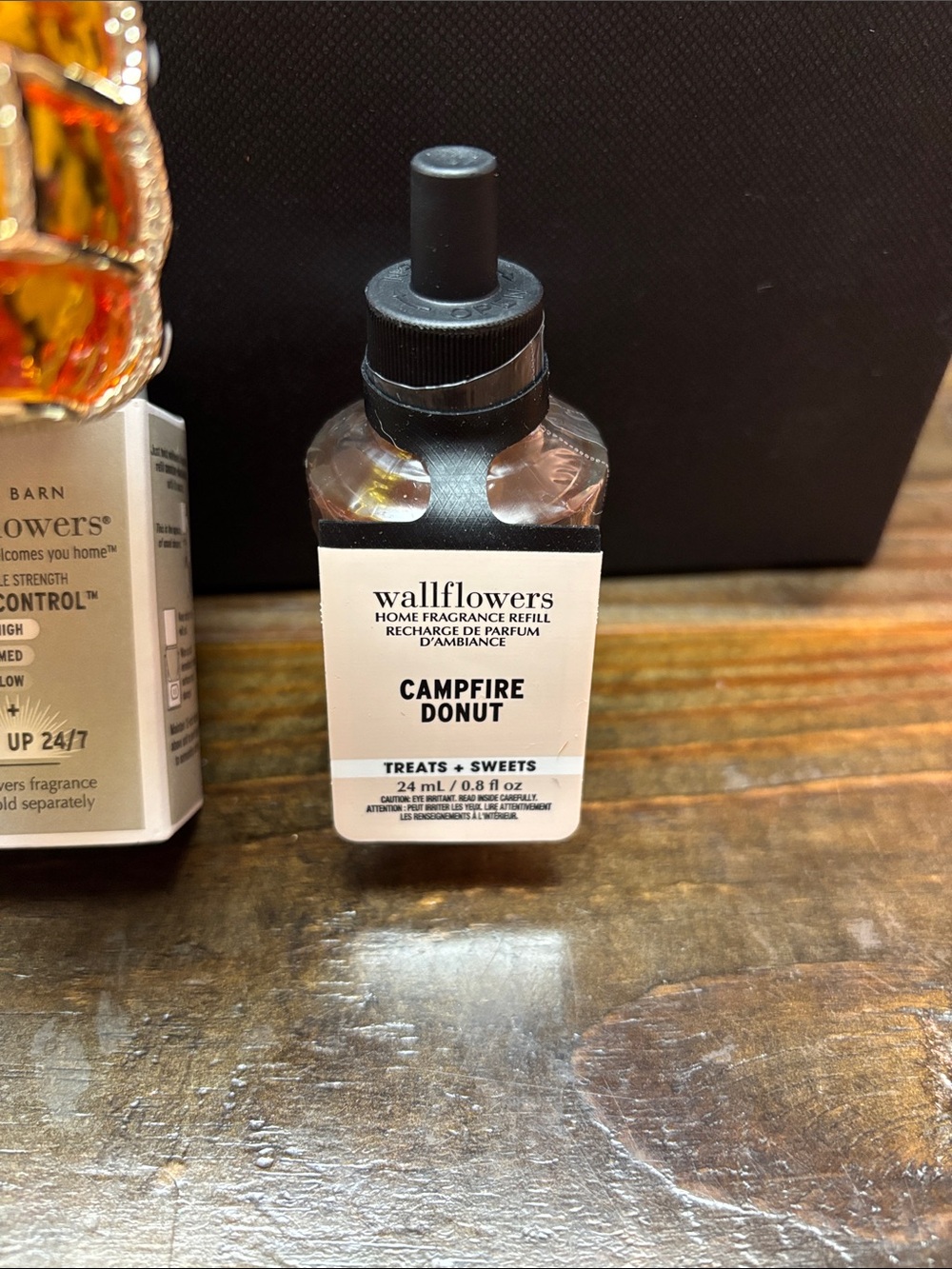 Bath & Body Works Bee Hive Wallflower and Campfire Donut Refill - Picture 2 of 4